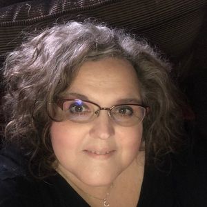 Meet your Posher, Kelli